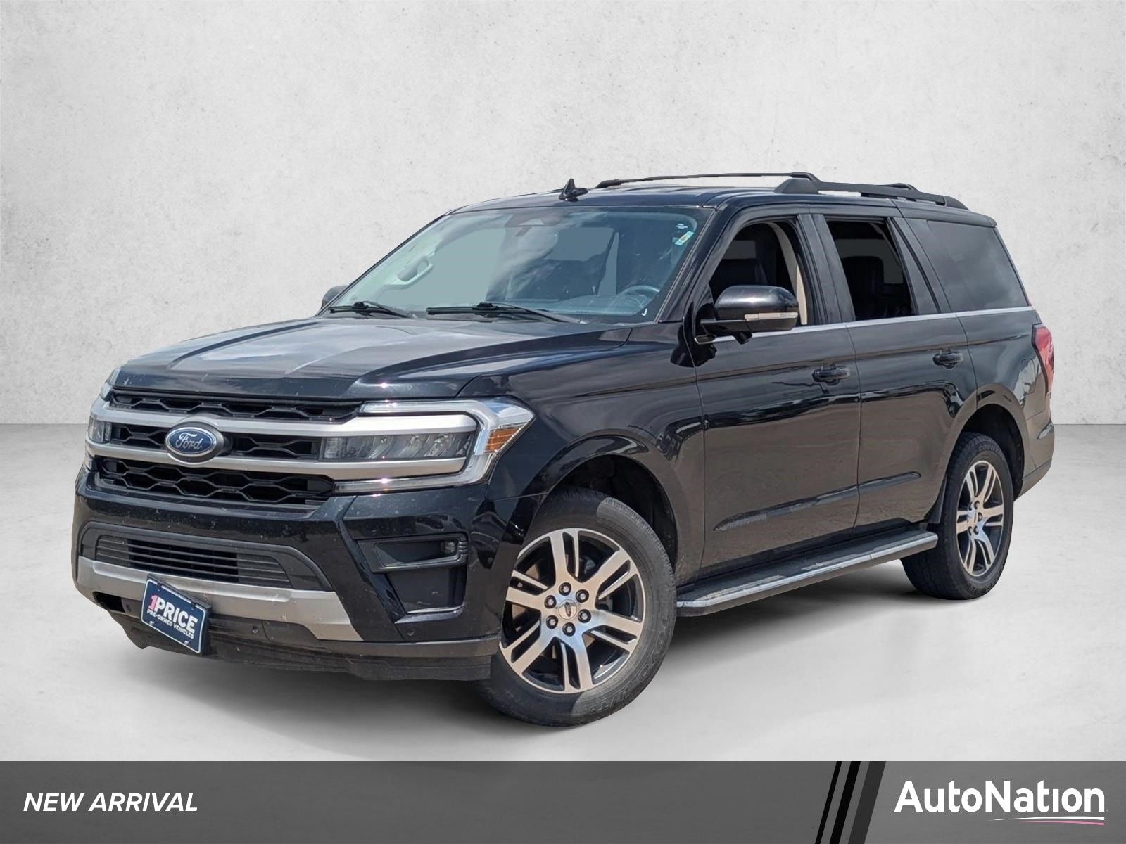 2022 Ford Expedition XLT's photo
