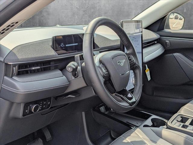 2025 Ford Mustang Mach-E Select photo 3
