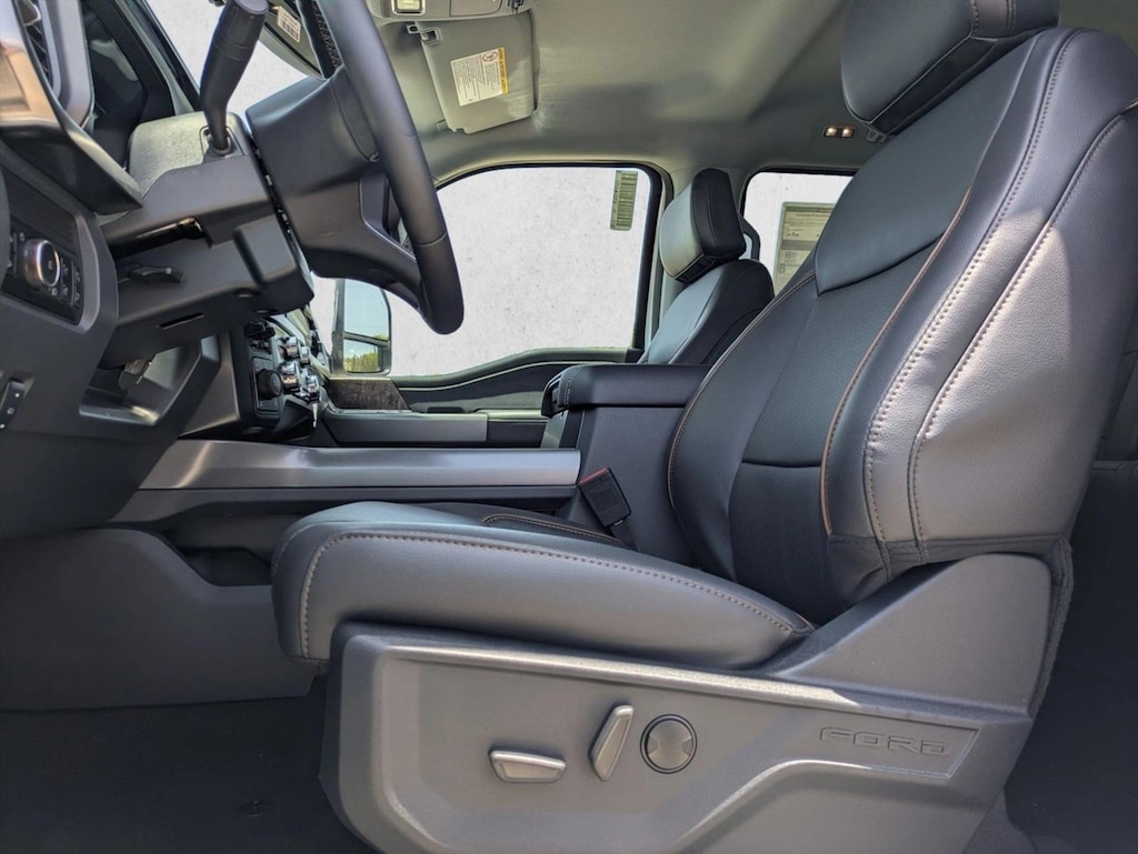 New 2026 Ford F-250 LARIAT Truck Crew Cab