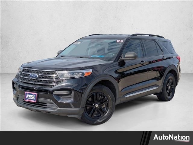 2023 Ford Explorer XLT's photo