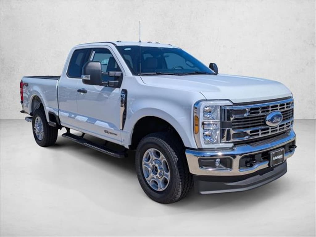 New 2026 Ford F-350 XLT Truck Super Cab