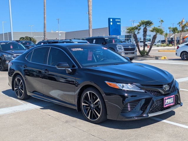 2020 Toyota Camry XSE photo 3