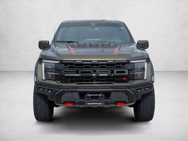 2025 Ford F-150 Raptor photo 2