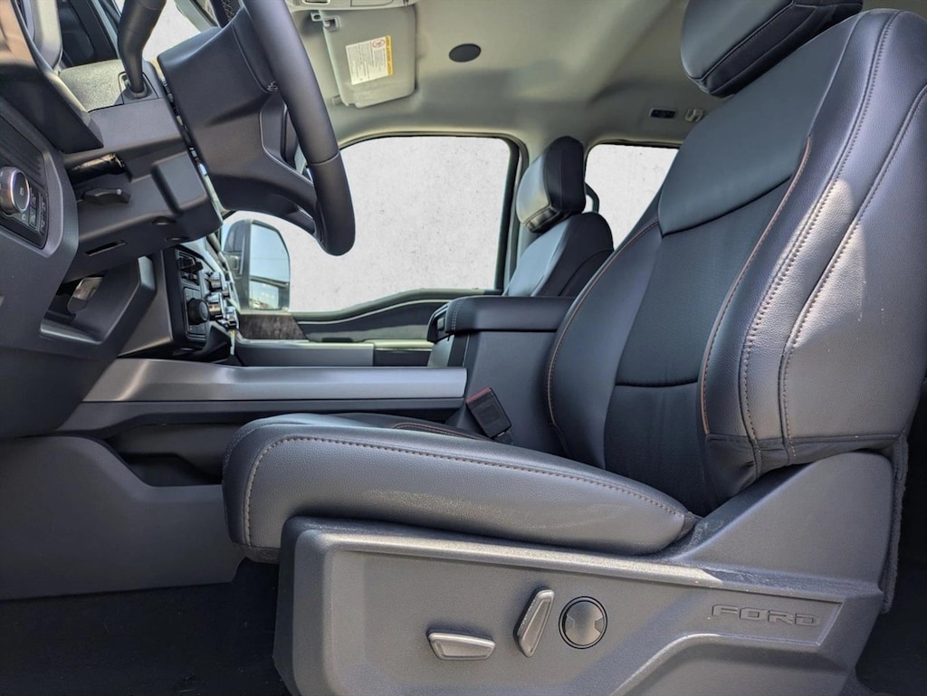 New 2026 Ford F-250 LARIAT Truck Crew Cab