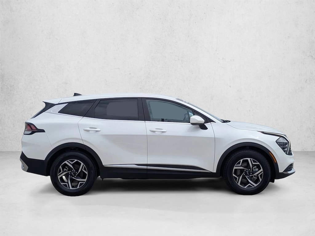 Used 2025 Kia Sportage LX SUV
