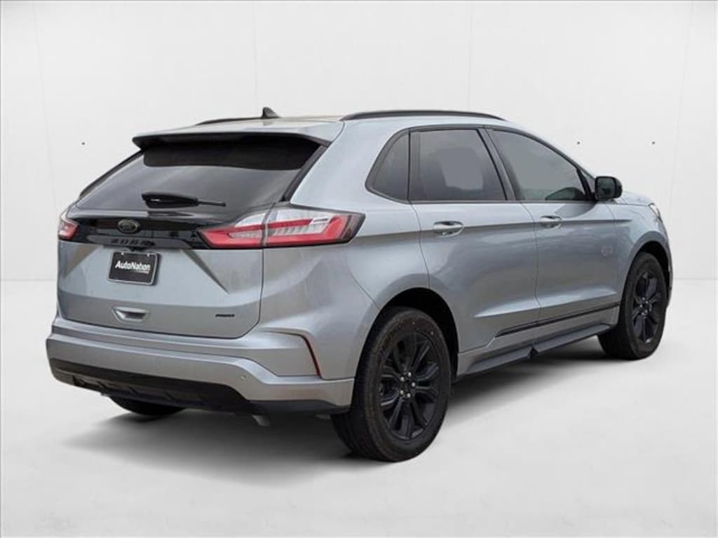 New 2024 Ford Edge SE SUV