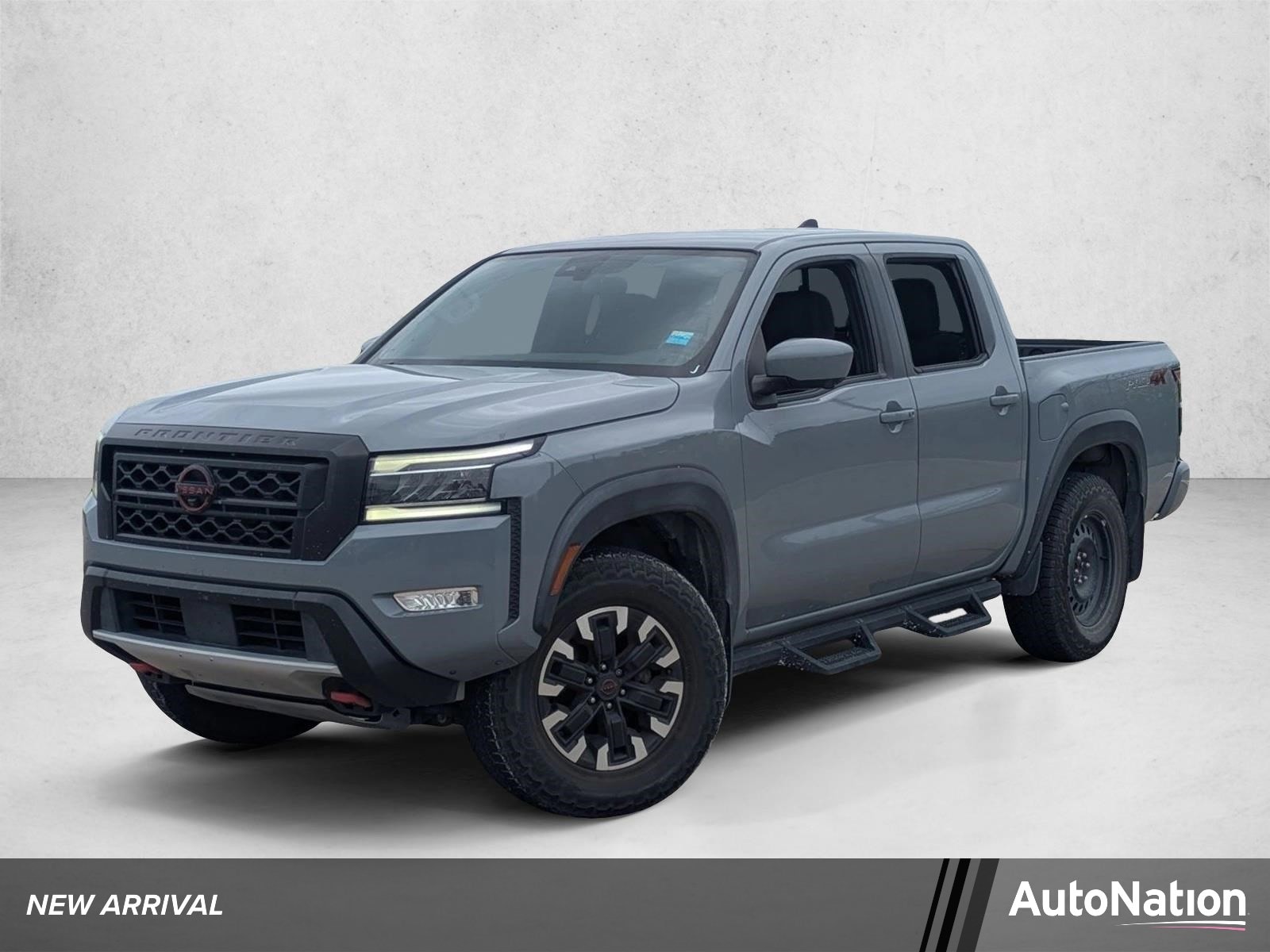 2023 Nissan Frontier PRO-4X Crew Cab 4X4's photo