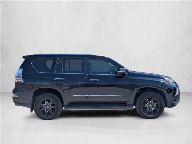 2019 Lexus GX 460 photo 2