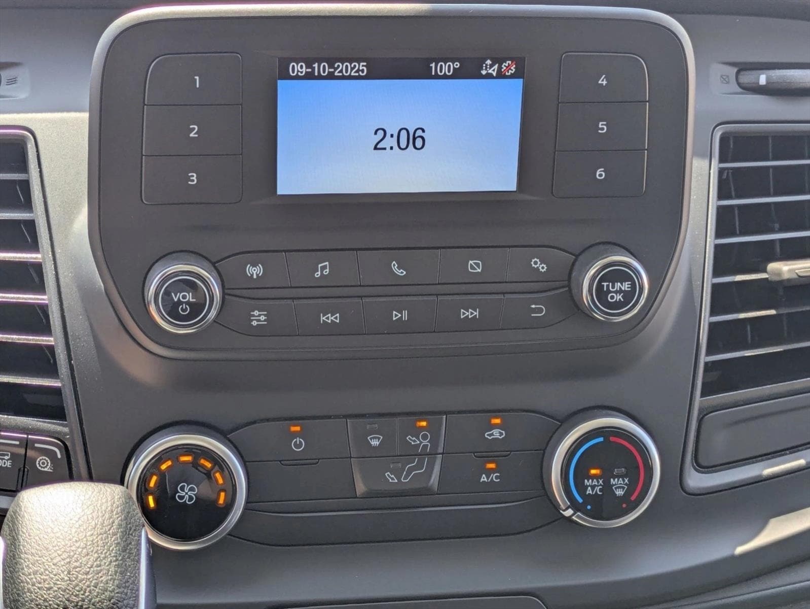 2025 Ford Transit Van Base - Photo 14