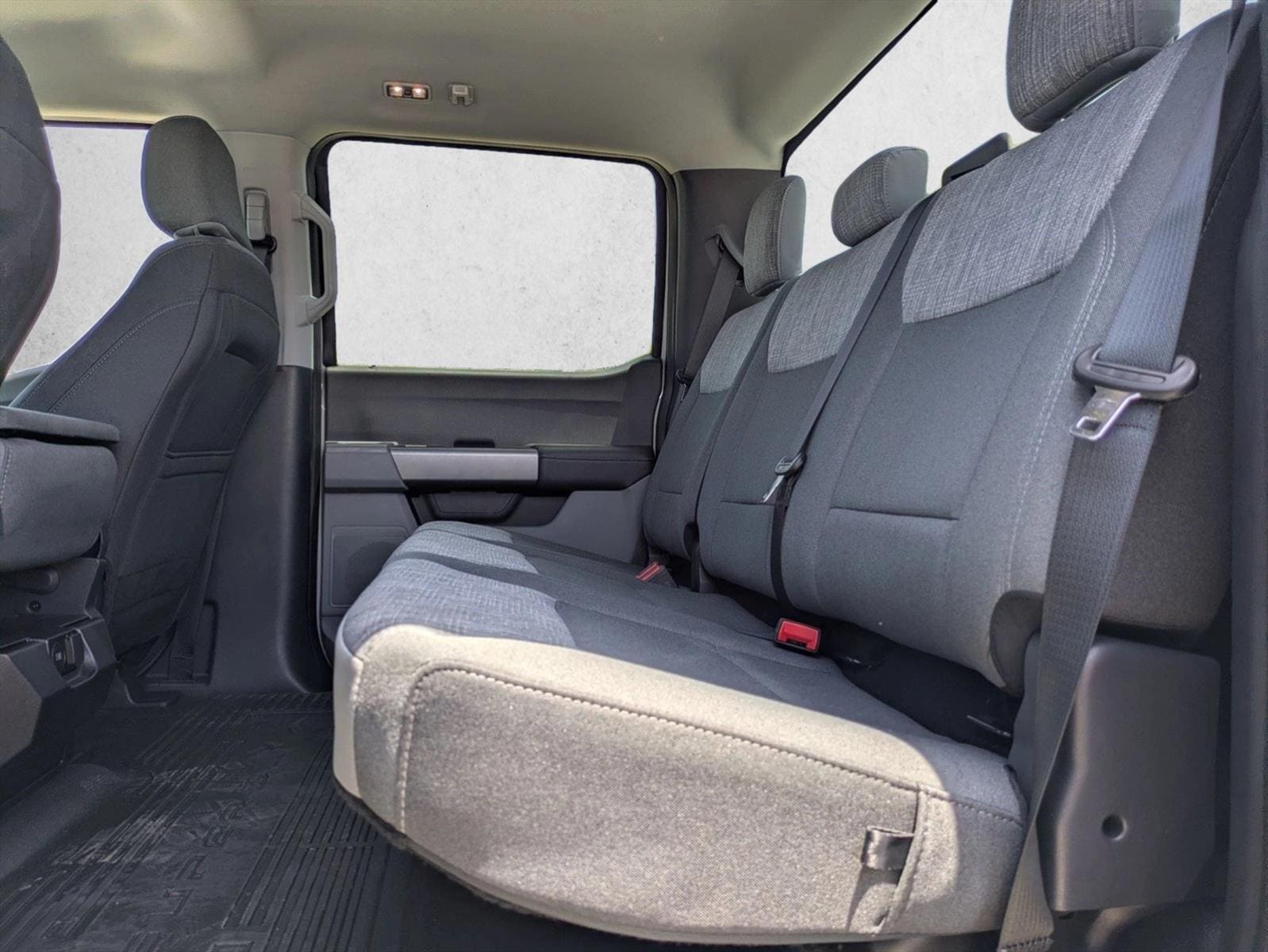 2026 Ford F-250 Super Duty XLT - Photo 15