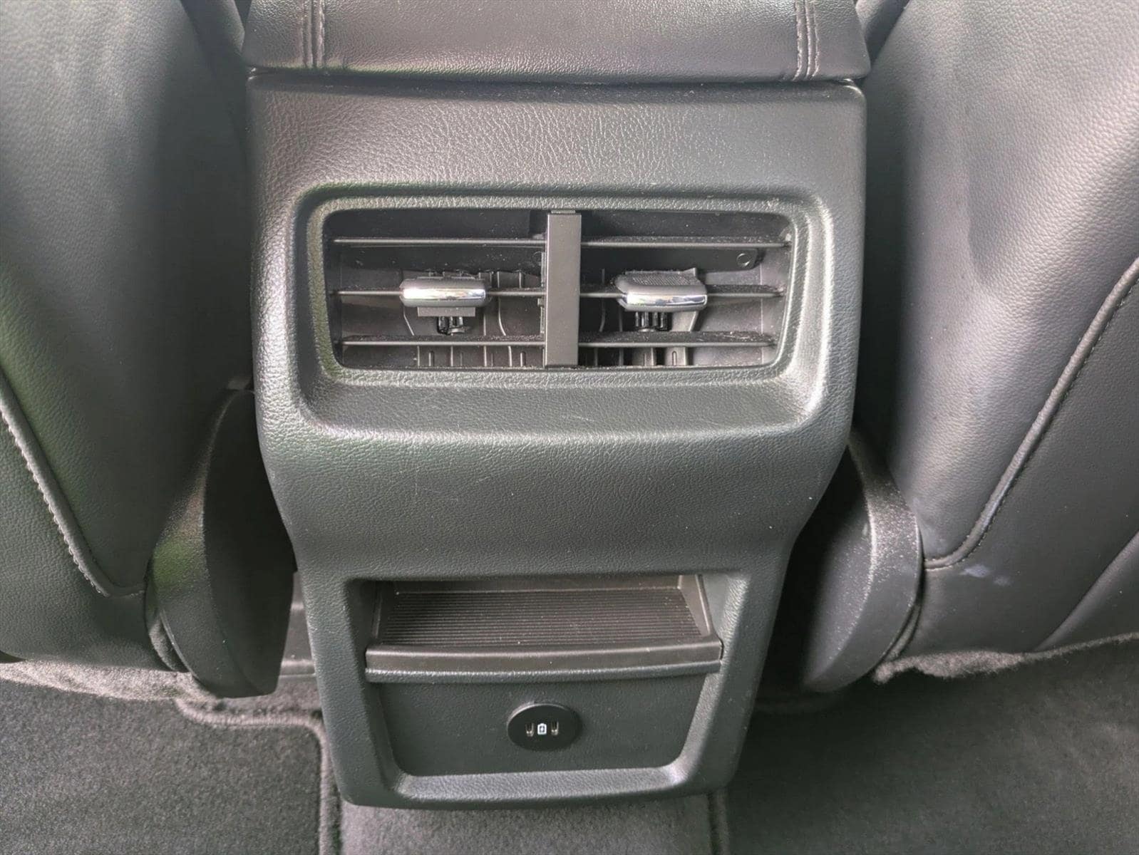 2024 Ford Edge SEL - Photo 16