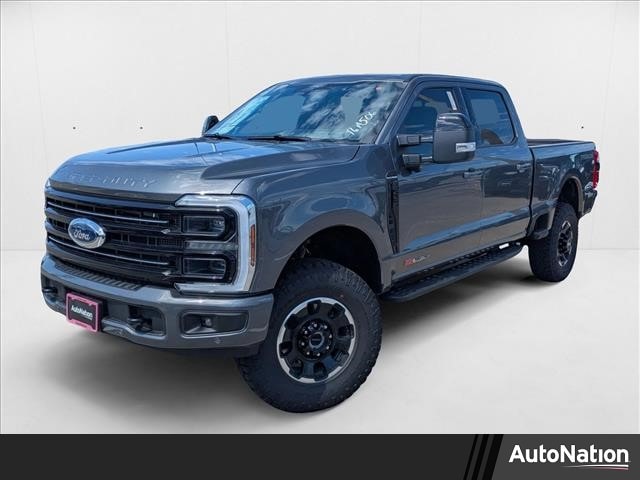 2026 Ford F-250 Super Duty Platinum's photo