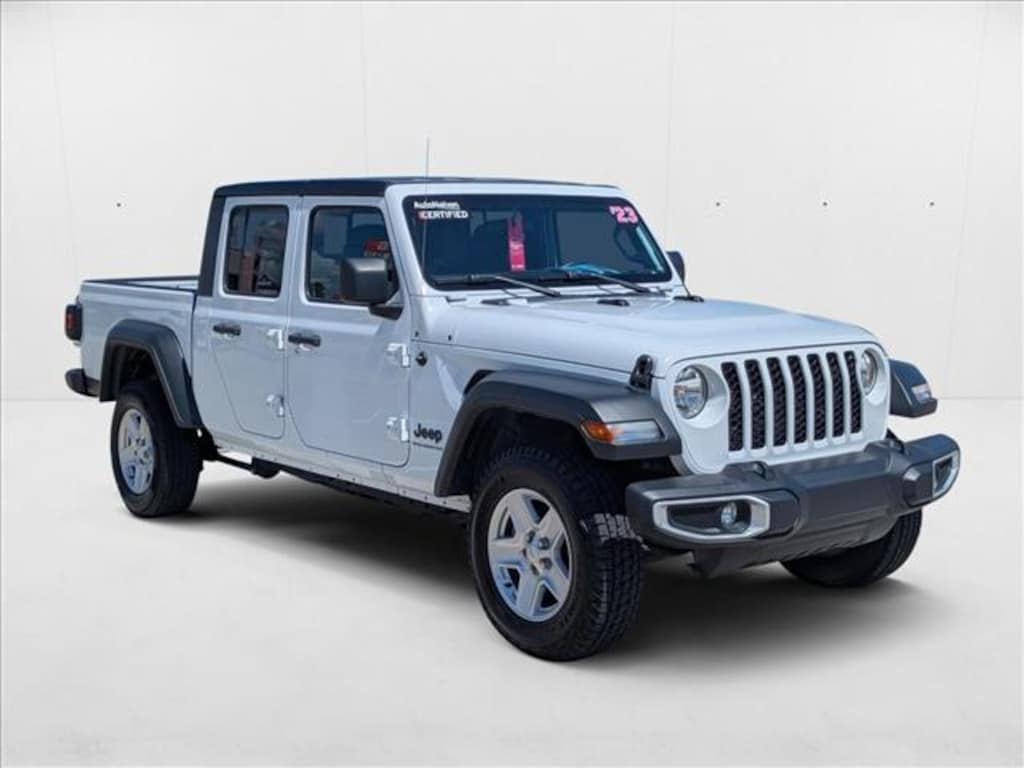 Used 2023 Jeep Gladiator Sport S Truck Crew Cab
