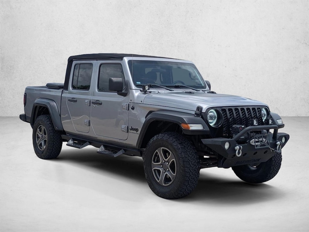 Used 2020 Jeep Gladiator Sport S Truck Crew Cab