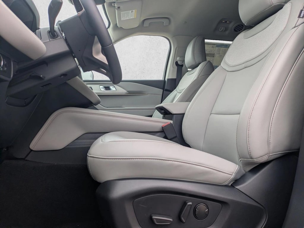New 2026 Ford Explorer Active w/200A Pkg SUV