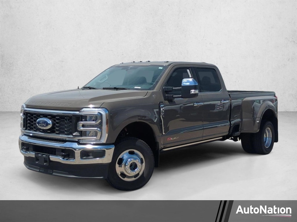 New 2026 Ford F-350 LARIAT Truck Crew Cab