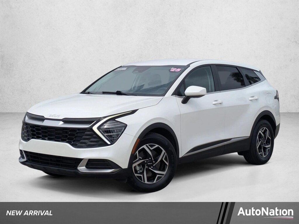 Used 2025 Kia Sportage LX SUV