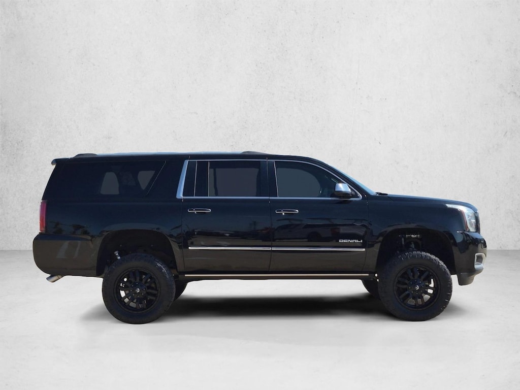 Used 2019 GMC Yukon XL Denali SUV