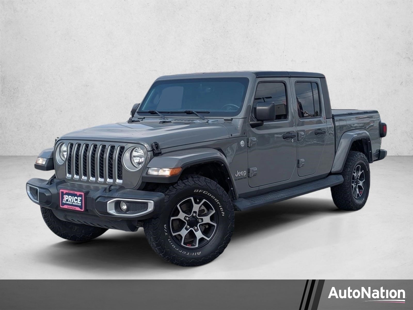 2022 Jeep Gladiator Overland's photo