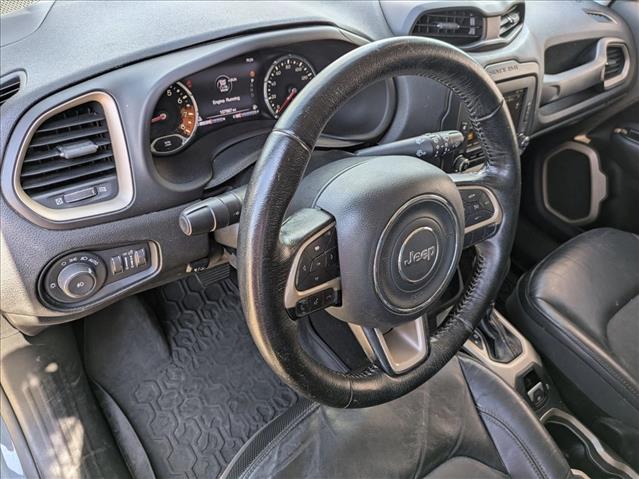 2017 Jeep Renegade Trailhawk photo 2