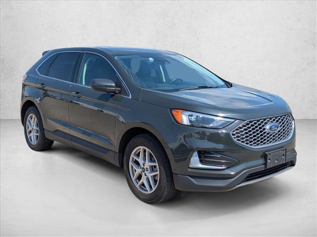 2023 Ford Edge SEL photo 3