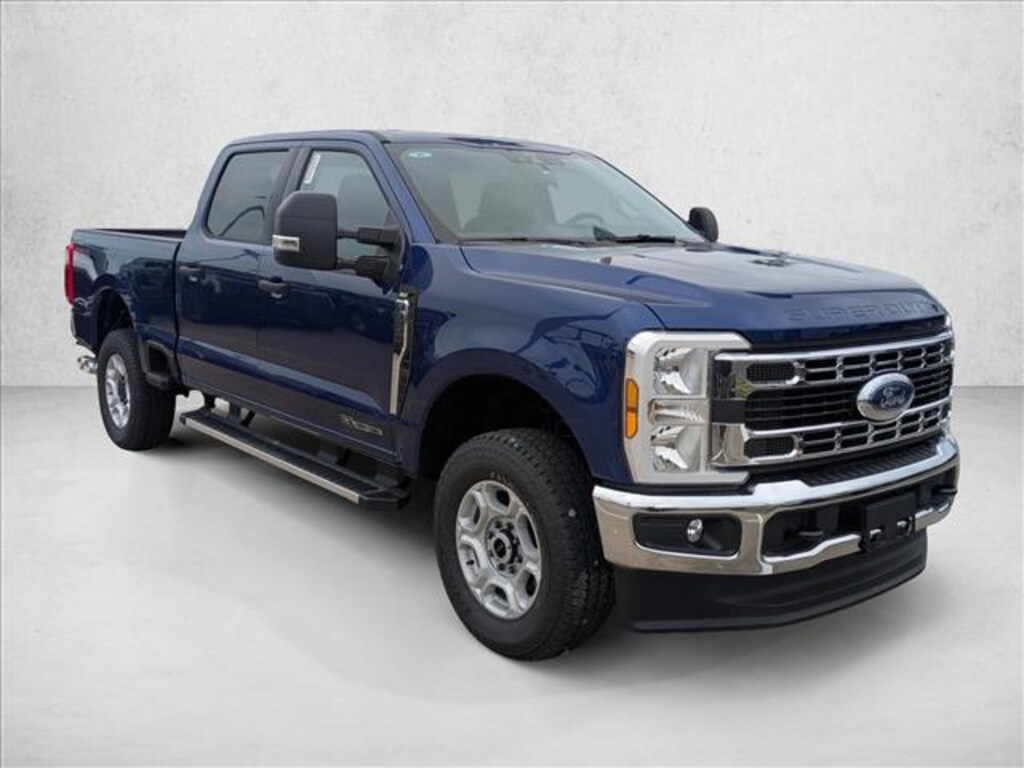 New 2026 Ford F-250 XLT Truck Crew Cab