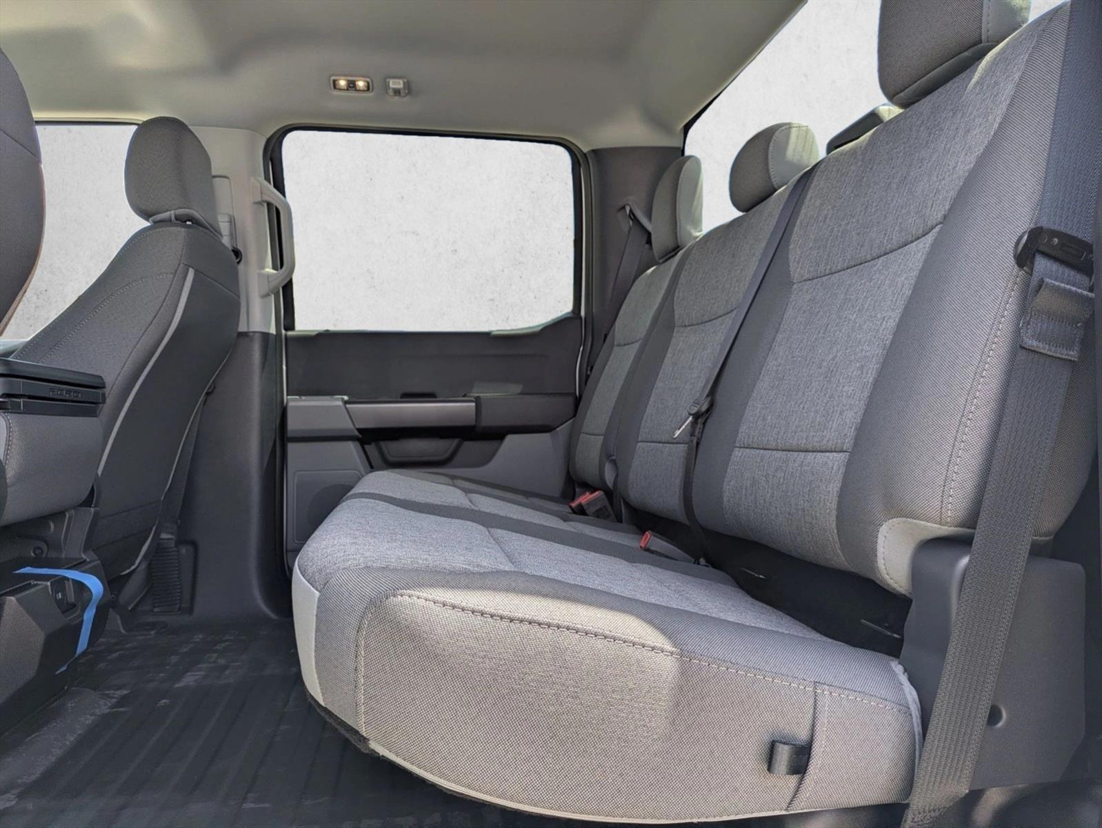2025 Ford F-150 XL - Photo 15