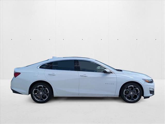 2024 Chevrolet Malibu 1LT photo 2