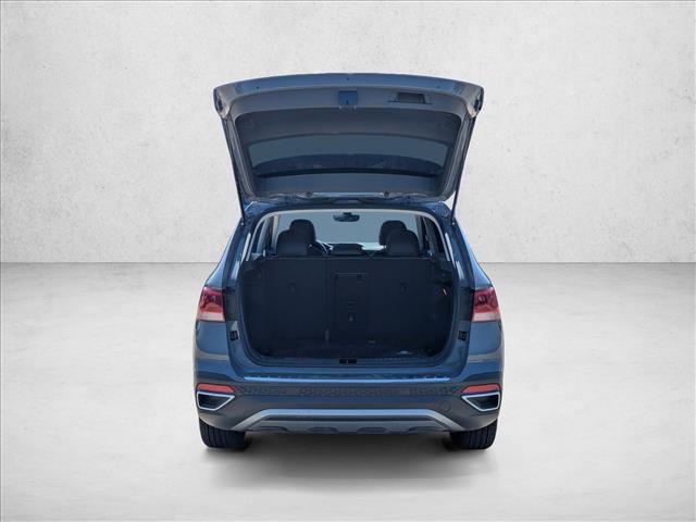 2022 Volkswagen Taos SE photo 3
