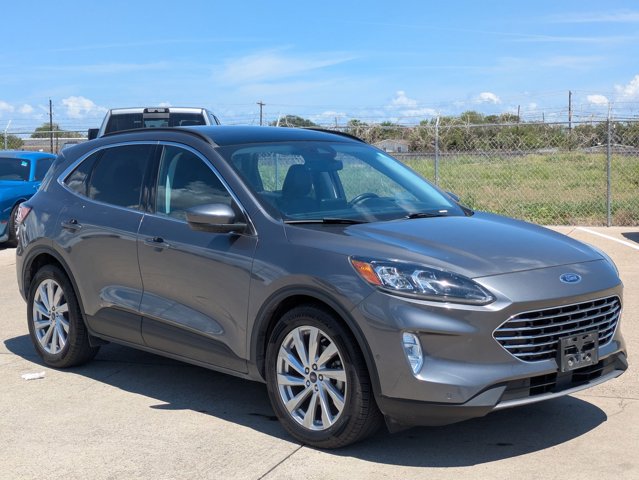 2021 Ford Escape Titanium Hybrid photo 2