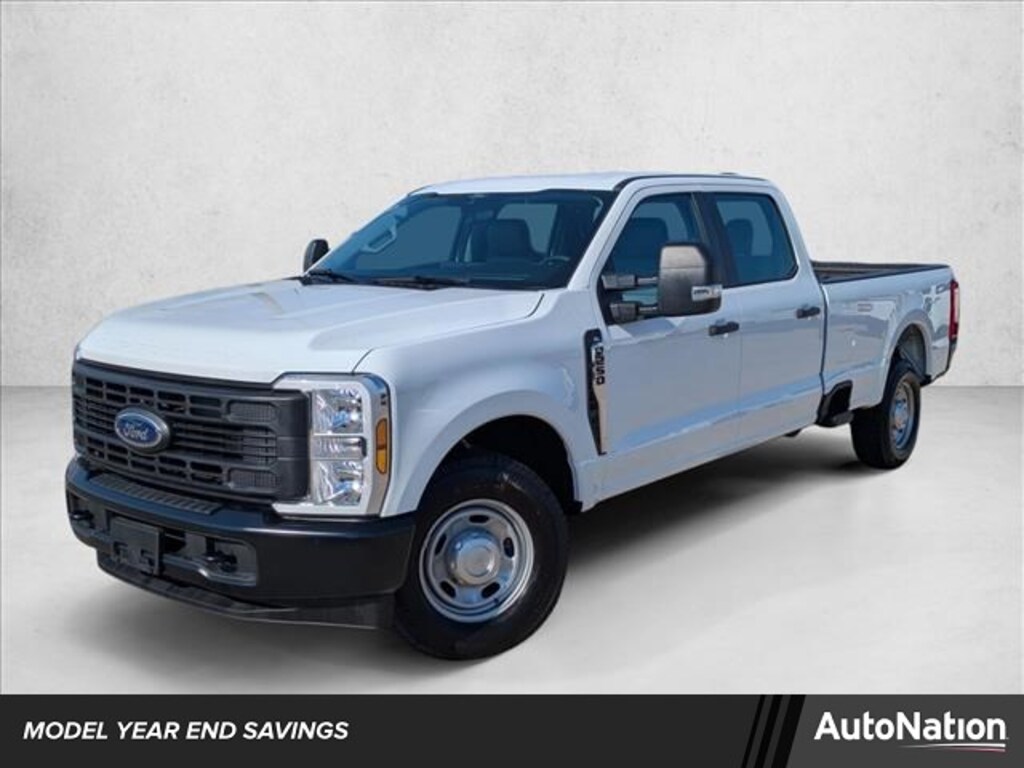 New 2025 Ford F-250 XL Truck Crew Cab