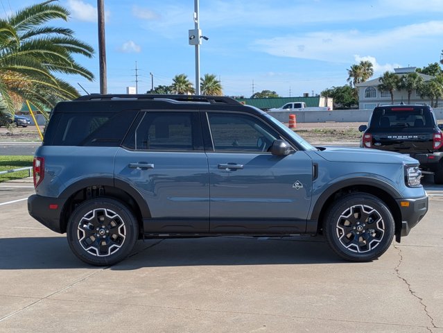 2025 Ford Bronco Sport Outer Banks photo 4