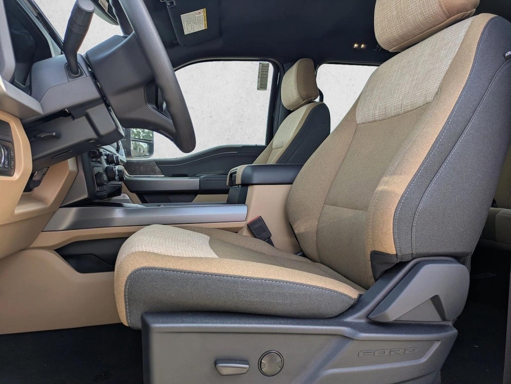 New 2026 Ford F-250 XLT Truck Crew Cab