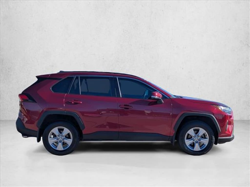 Used 2022 Toyota RAV4 XLE SUV