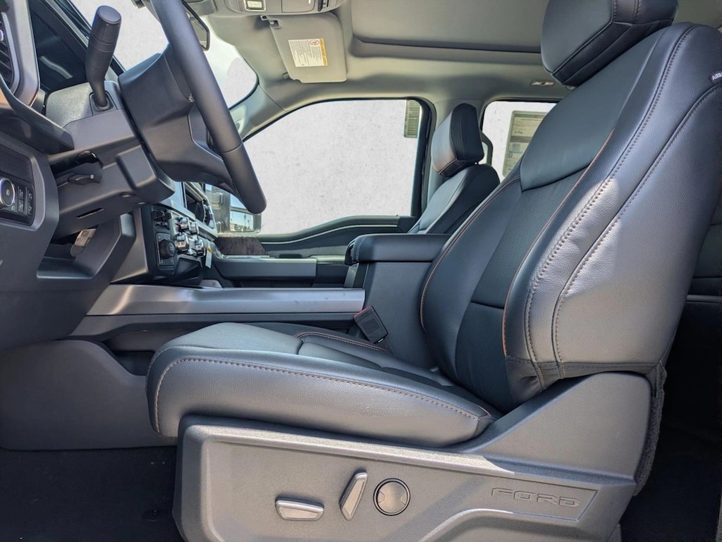 New 2026 Ford F-250 LARIAT Truck Crew Cab
