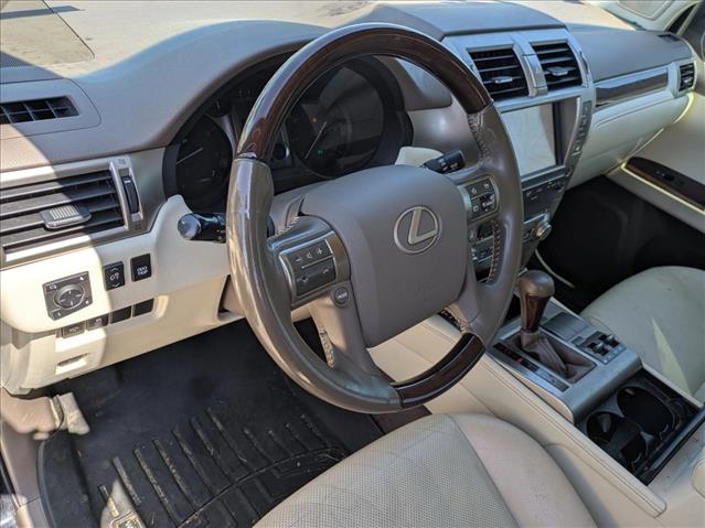 2019 Lexus GX 460 photo 4