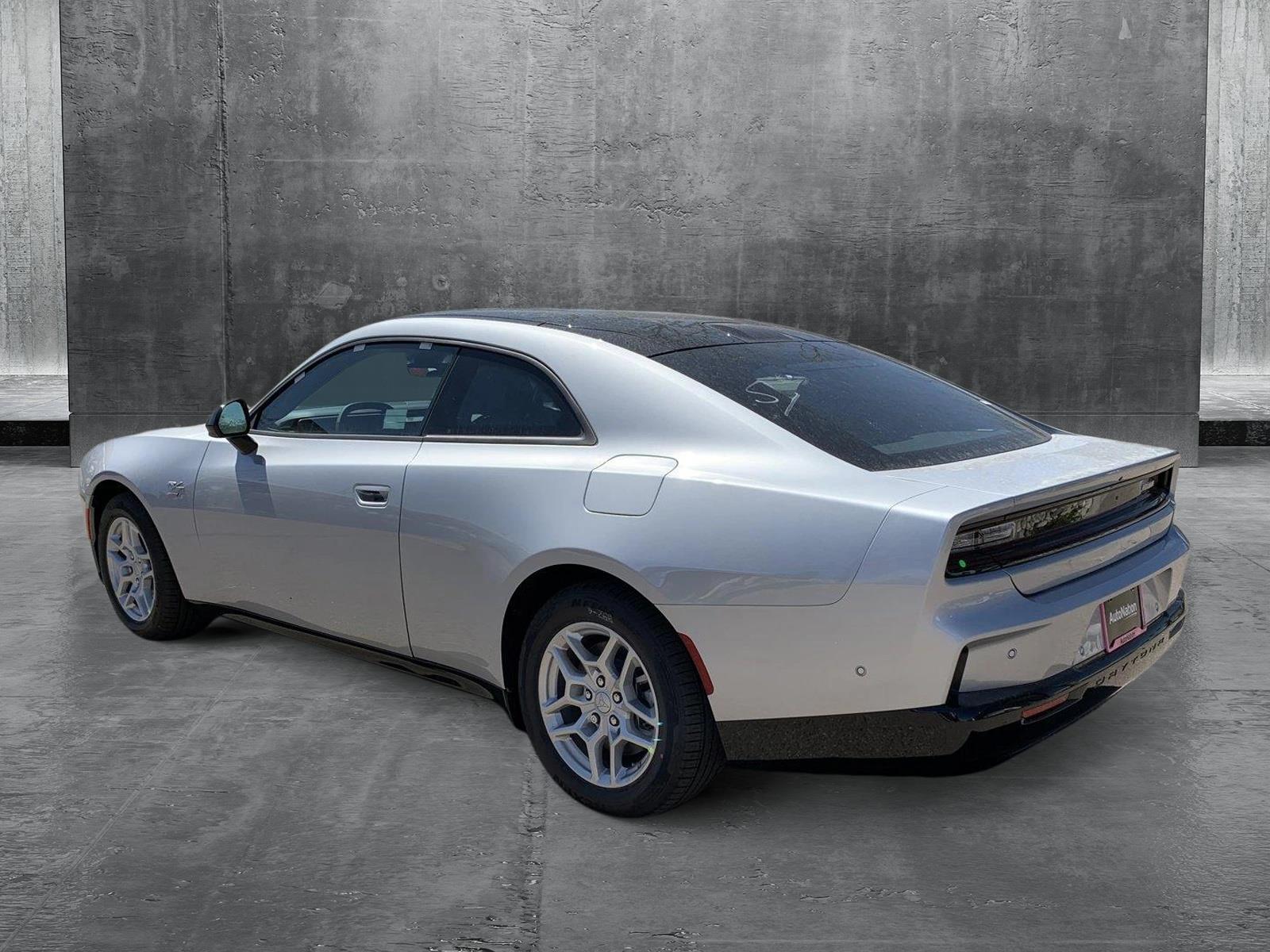 2025 Dodge Charger R/T photo 3