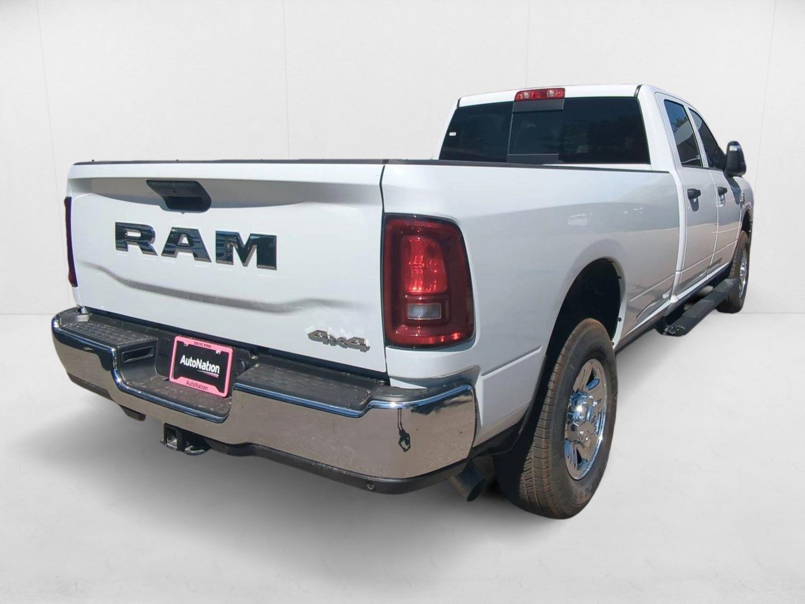 2025 Ram 3500 Tradesman photo 2