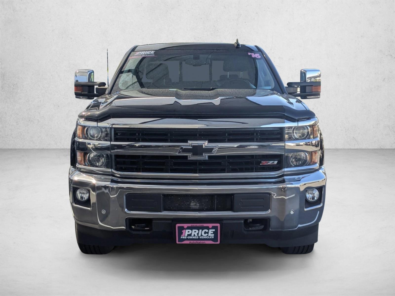 2016 Chevrolet Silverado 3500HD LTZ photo 2
