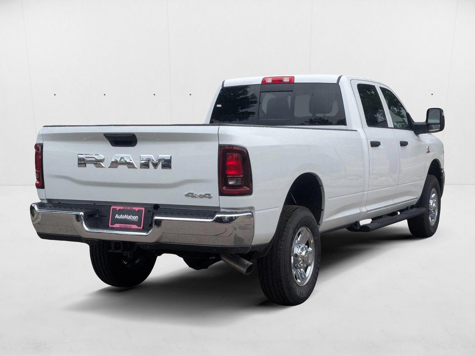 2025 Ram 2500 Tradesman photo 2