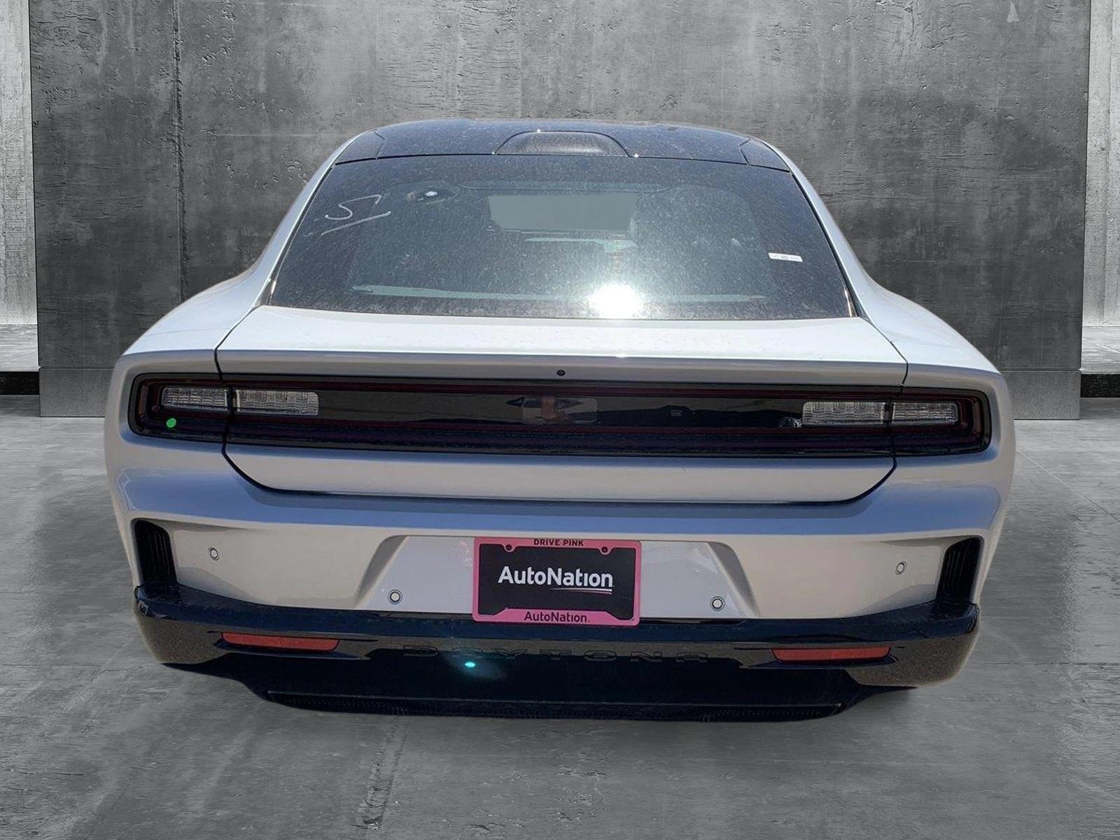 2025 Dodge Charger R/T photo 4