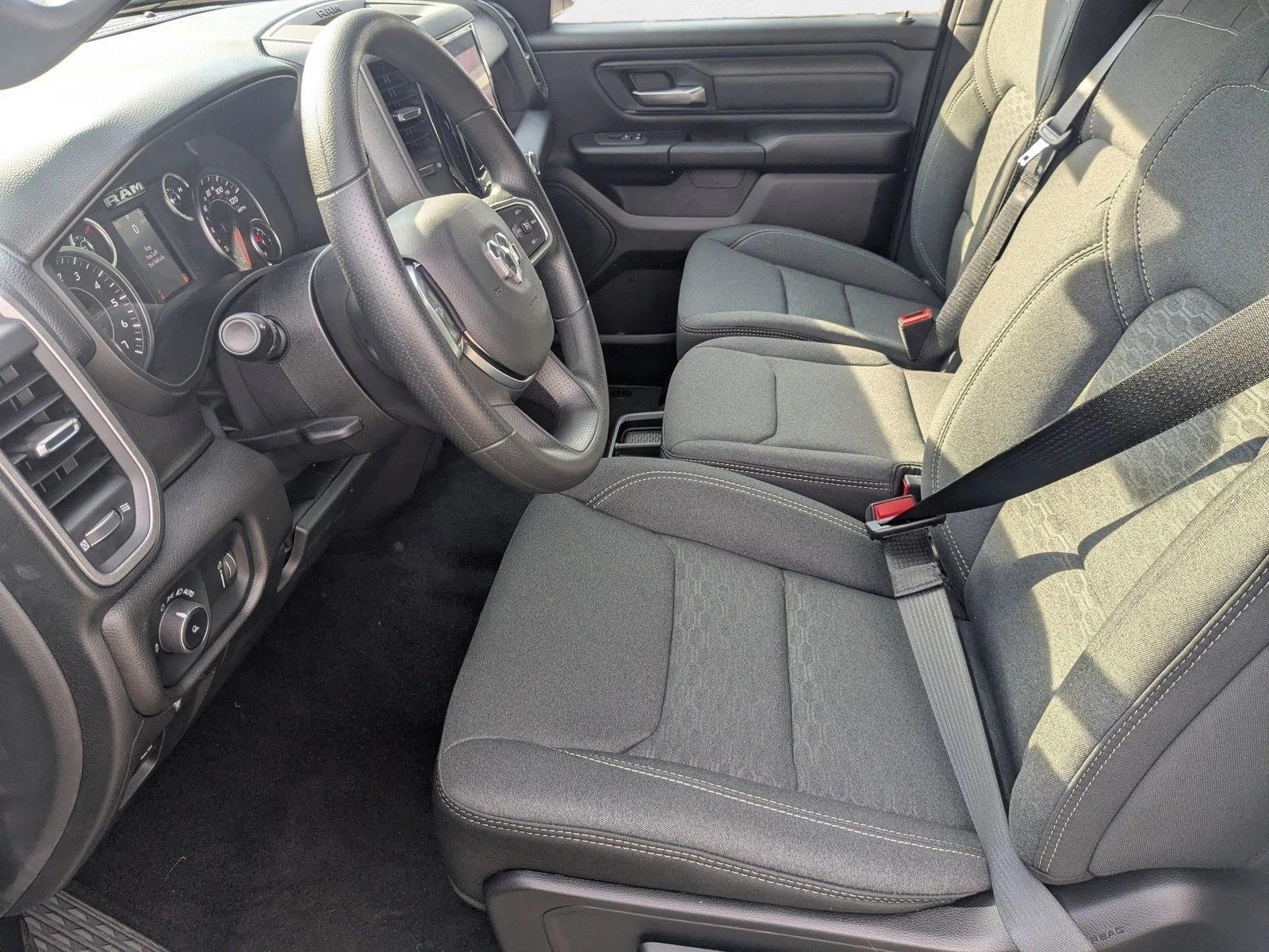 2026 Ram 1500 Tradesman photo 4