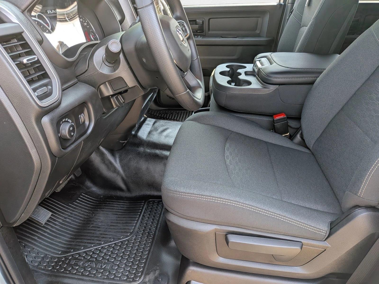 2026 Ram 3500 Tradesman photo 4