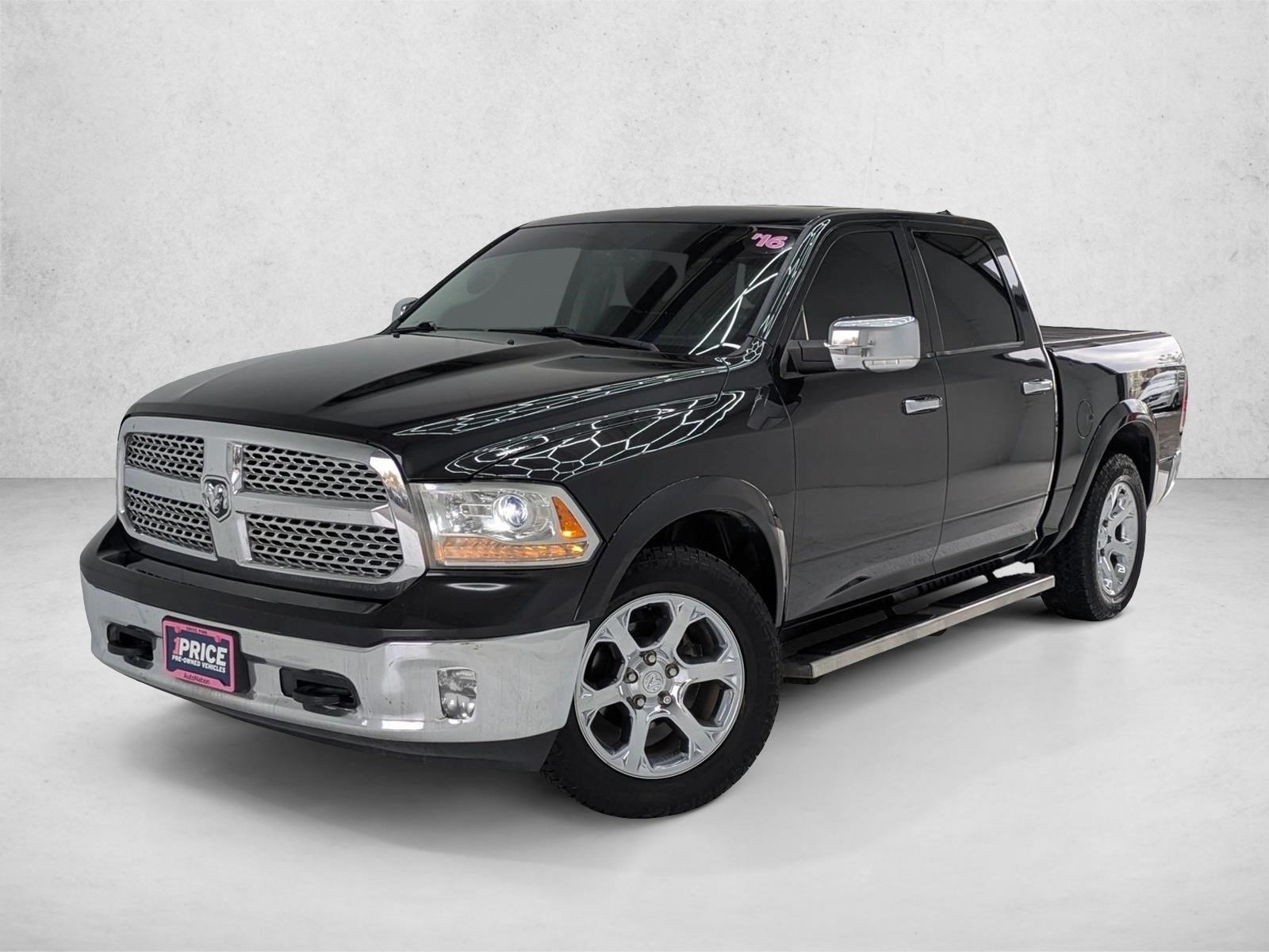 2016 RAM 1500 Laramie's photo