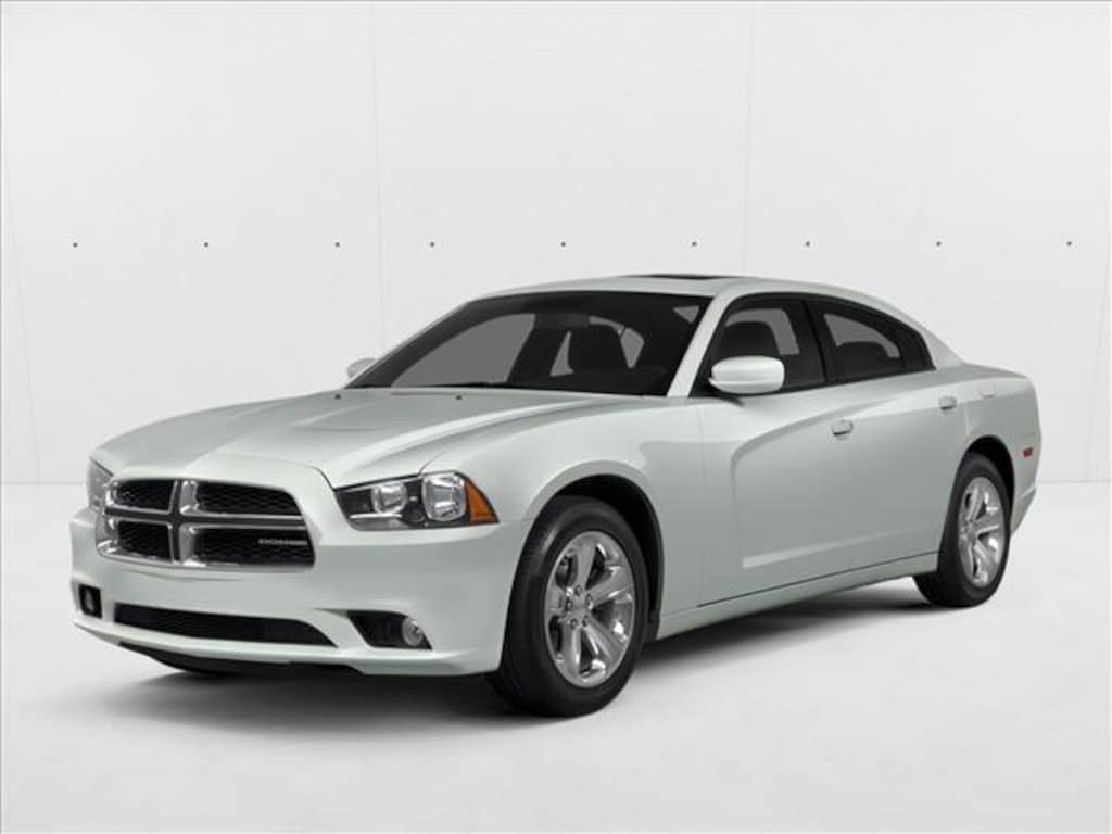 Used 2014 Dodge Charger RT 4dr Car