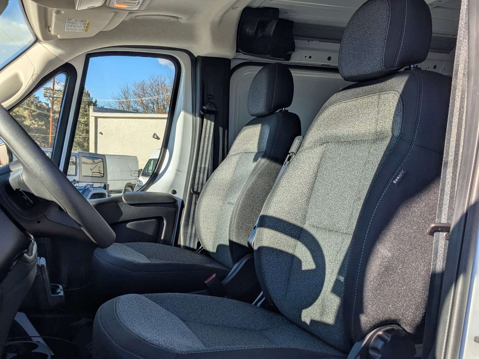 2026 Ram ProMaster 1500 Tradesman Cargo Van photo 4