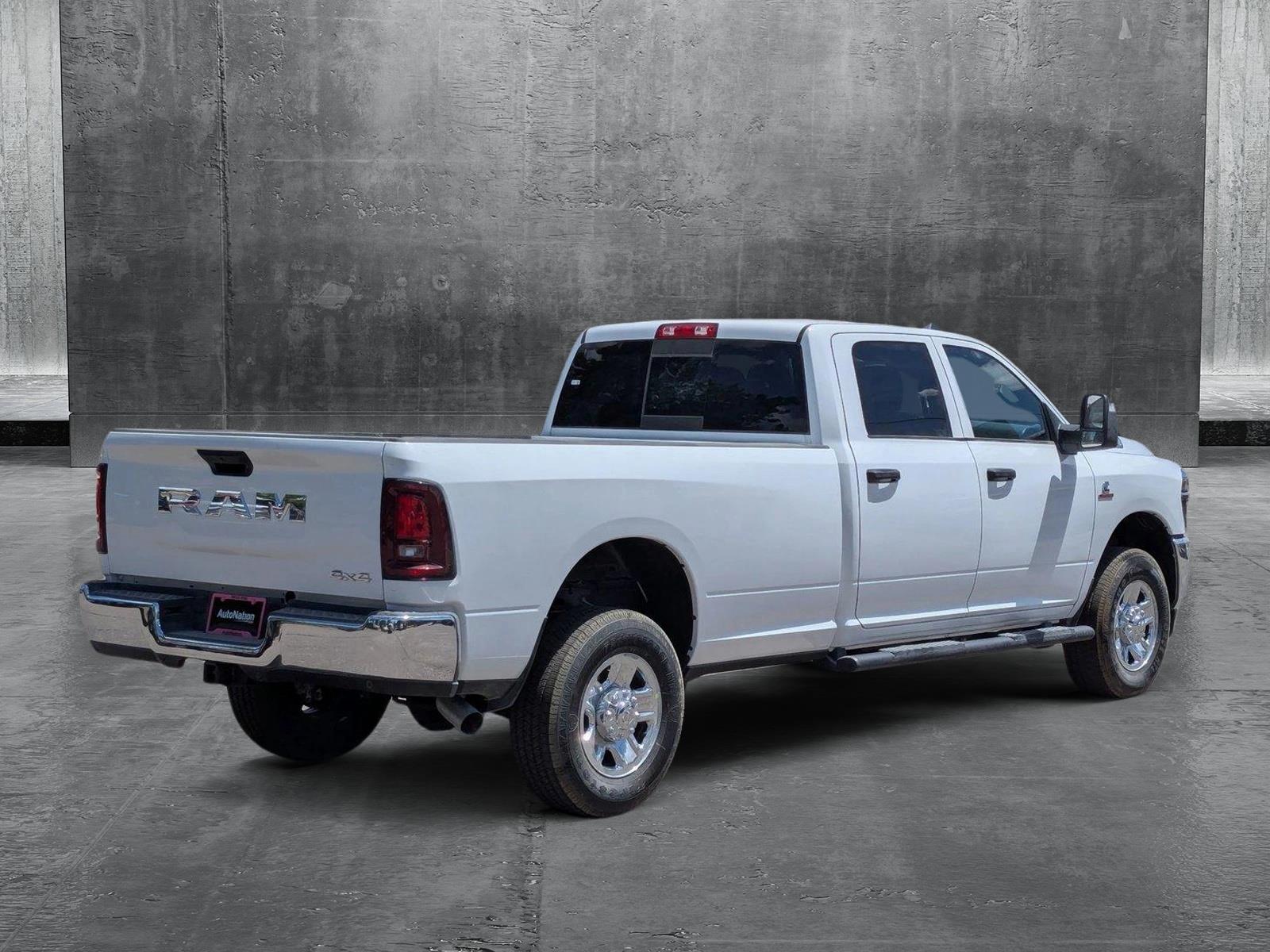 2025 Ram 2500 Tradesman photo 2