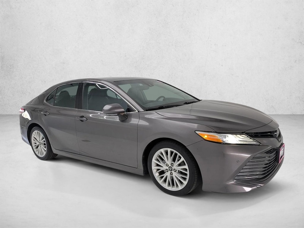 Used 2018 Toyota Camry XLE 4dr Car