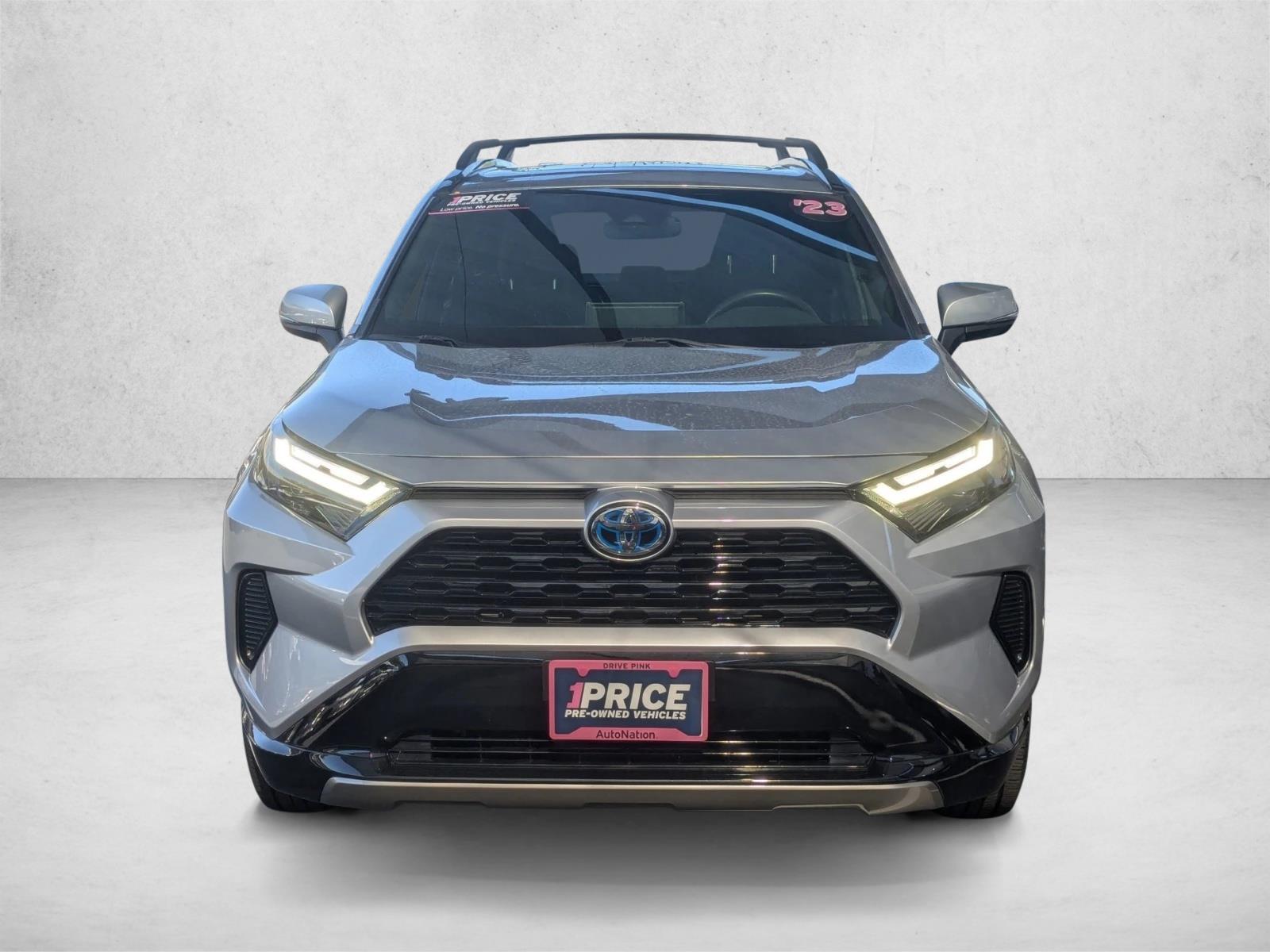 2023 Toyota RAV4 Hybrid SE photo 2