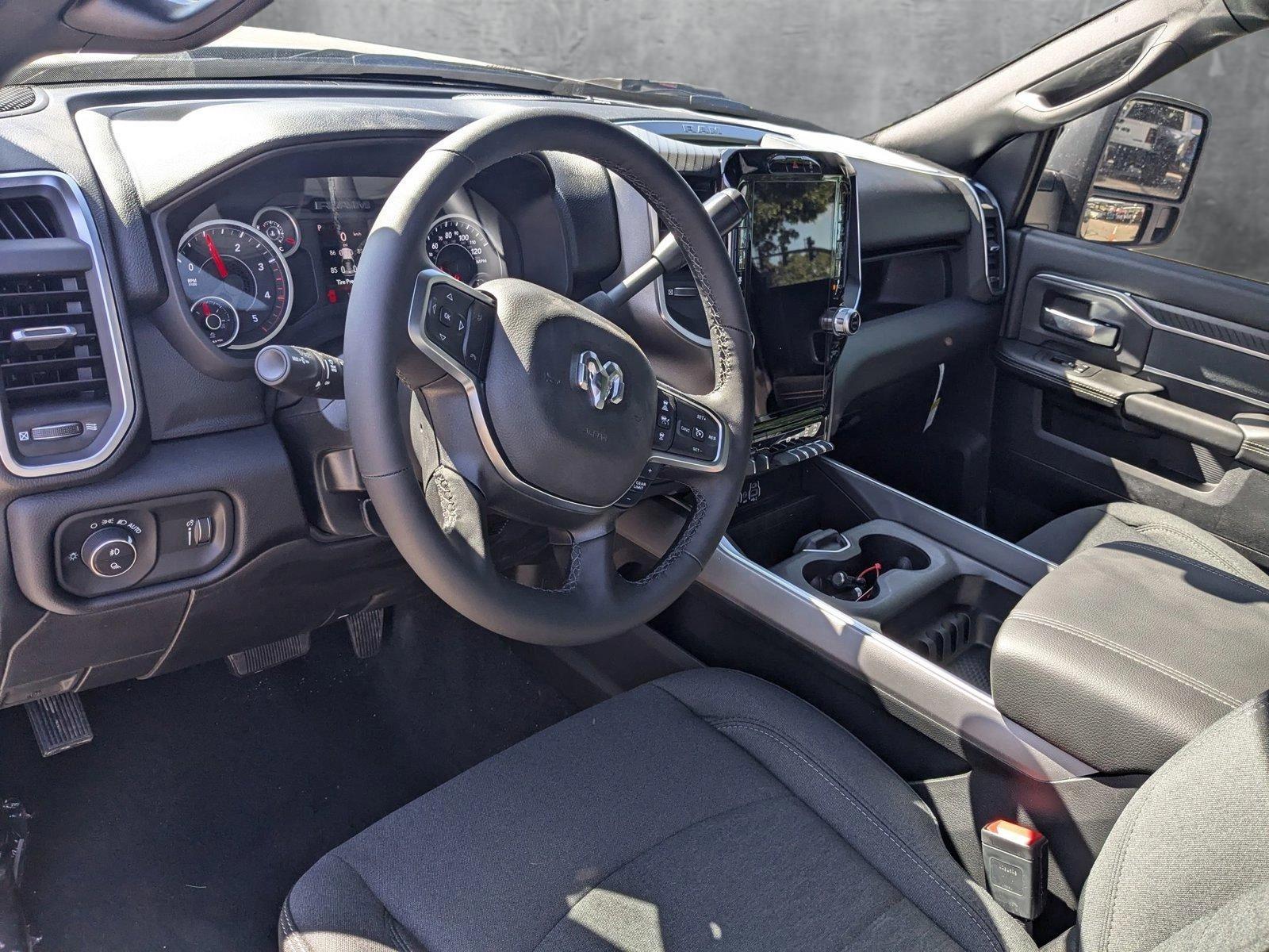 2025 Ram 2500 Big Horn photo 3